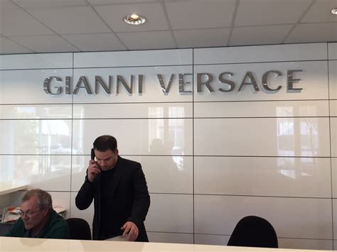 gianni versace sede novara che fine fara